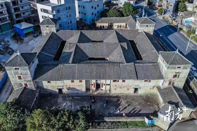 嘉應(yīng)學院籃球杯冠軍_籃校杯2020_籃校杯u17