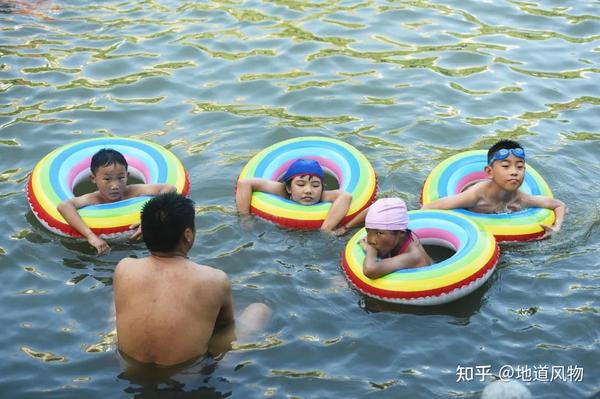 籃球奧運(yùn)會(huì)獎(jiǎng)牌_奧運(yùn)會(huì)籃球冠軍獎(jiǎng)杯_奧運(yùn)會(huì)籃球冠軍領(lǐng)獎(jiǎng)圖片
