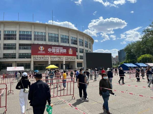 中國(guó)足球人和中國(guó)體育人如何往前走？