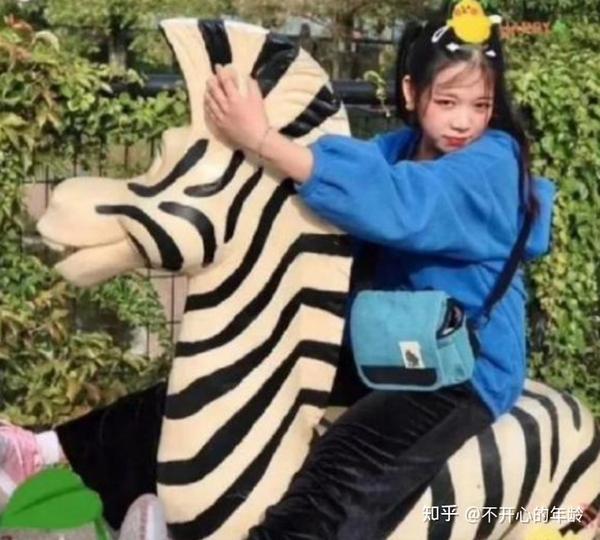 搞笑高中女生運動會文案_高中運動會女生搞笑_搞笑高中女生運動會視頻