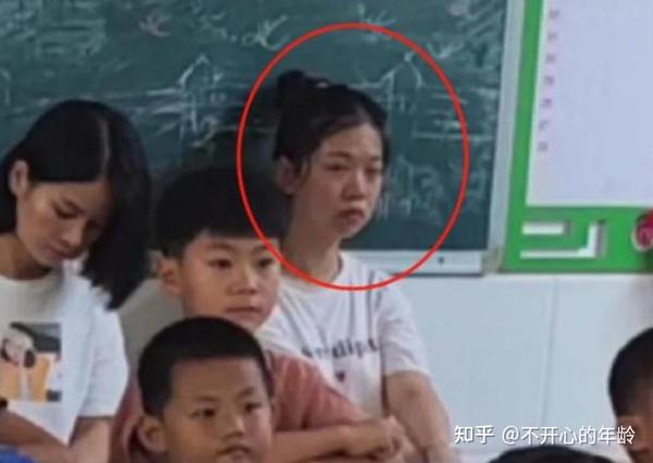 搞笑高中女生運動會視頻_高中運動會女生搞笑_搞笑高中女生運動會文案